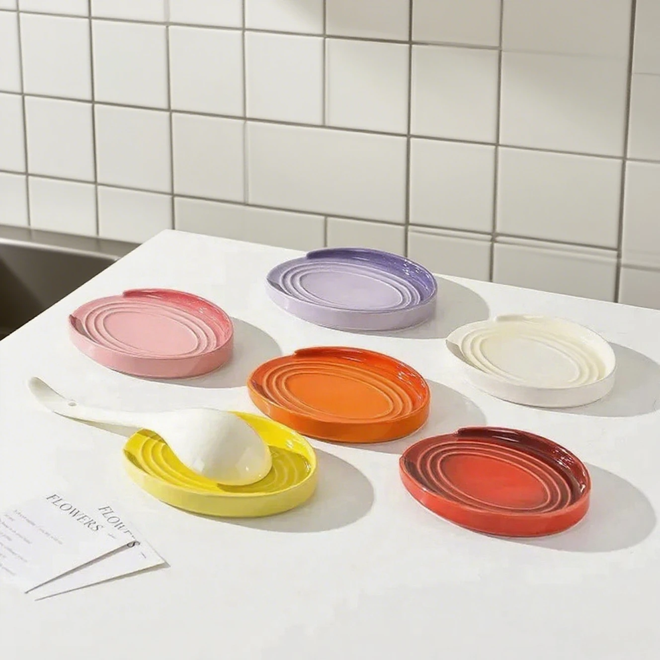 Poggiatestolo in porcellana da - Kitchen Helper Gadgets recensione e prezzo